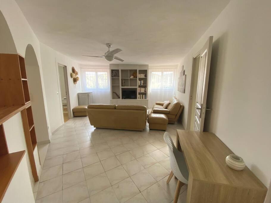A Louer Haut De Villa 4 Pieces A Sainte-Maxime Golfe De St-Tropez Luaran gambar