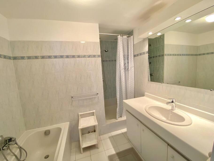 A Louer Haut De Villa 4 Pieces A Sainte-Maxime Golfe De St-Tropez Luaran gambar